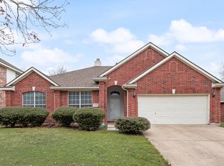 2830 Rochester Ct, Grand Prairie, TX 75052