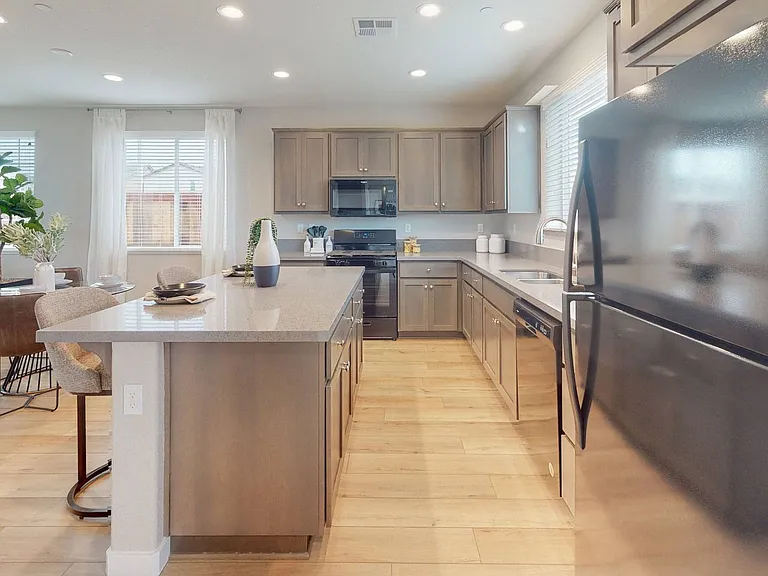 1574 Abundance Way — Photo 2