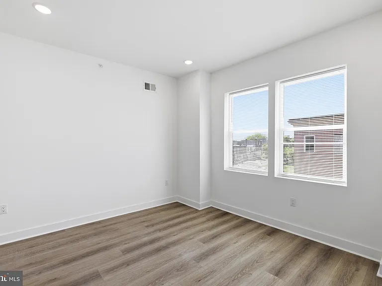 617 W Cumberland St #2 — Photo 2