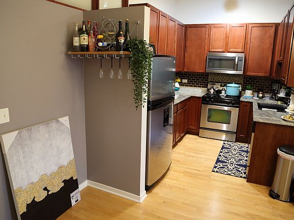 3rd image of 2915 N Clybourn Ave Unit 306