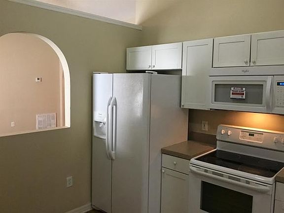 3rd image of 12710 Parkbury Dr