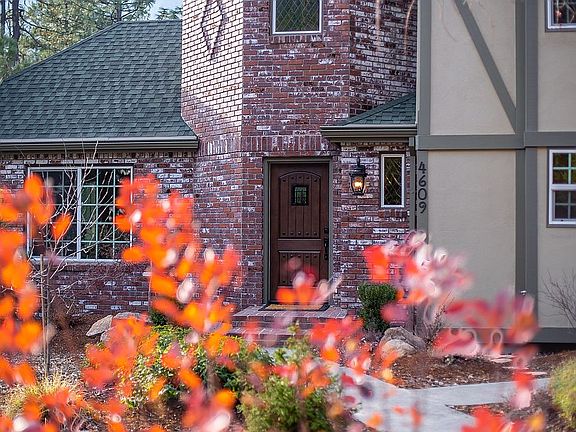 3rd image of 4609 Deer Haven Dr