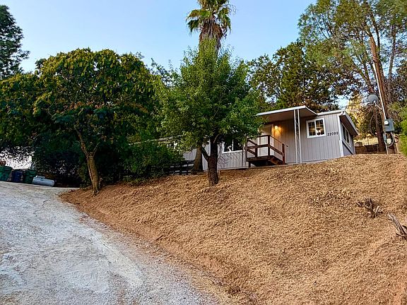 3rd image of 22099 Hidden Valley Dr