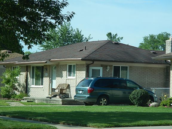 4th image of 41923 Utah Dr