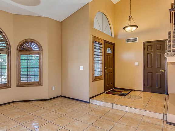 2nd image of 3608 N Copenhagen Dr