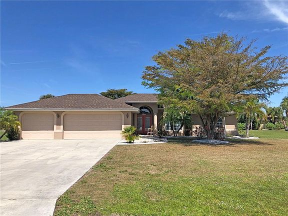 2nd image of 706 Royal Poinciana