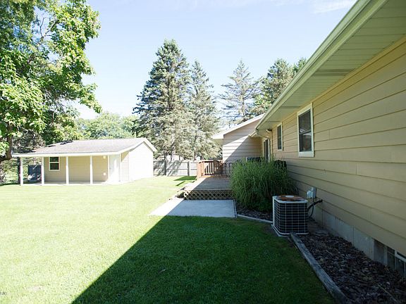 4th image of 114 Beadle Lake Dr
