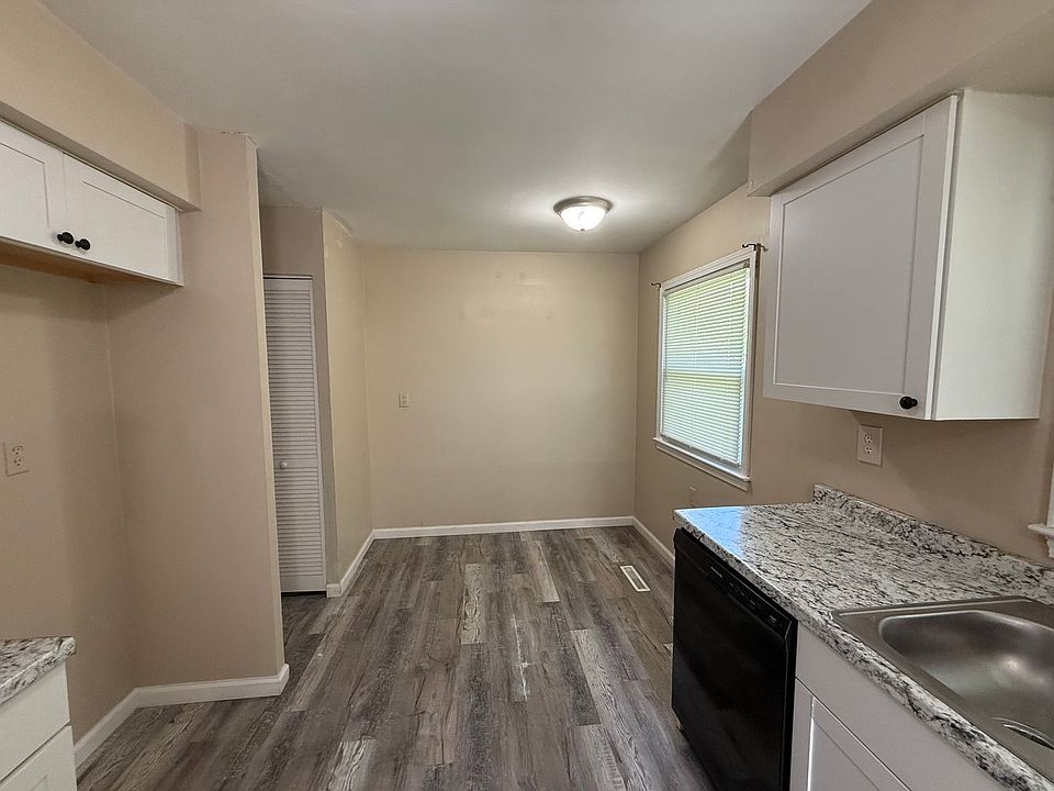 8715 Bluebell Dr, Louisville, KY 40219 | Zillow
