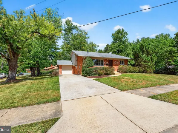 10421 Darby St, Fairfax, VA 22030