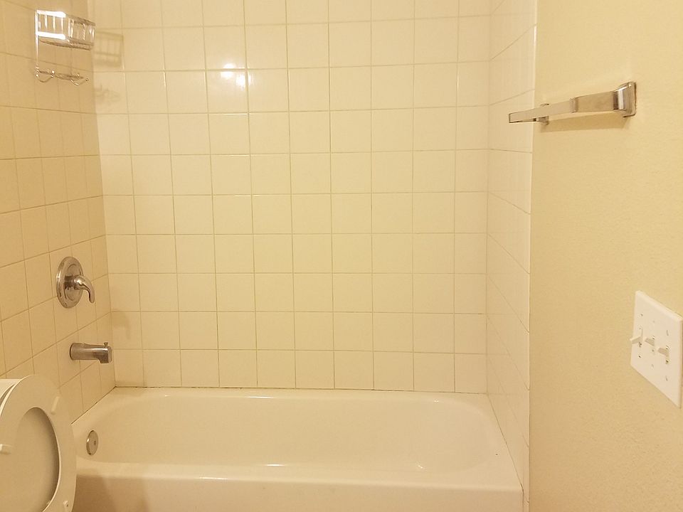 2nd image of 22787 Pinedale Ln #B