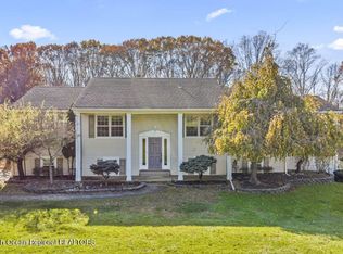 6 Theresa Dr, Holmdel, NJ 07733