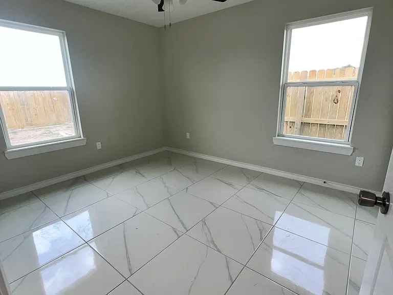 685 Seminole Ln #AB — Photo 7