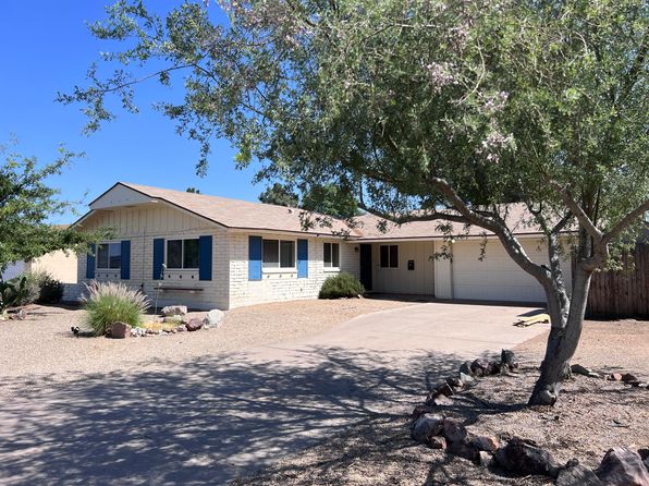 3015 E Desert Cove Ave