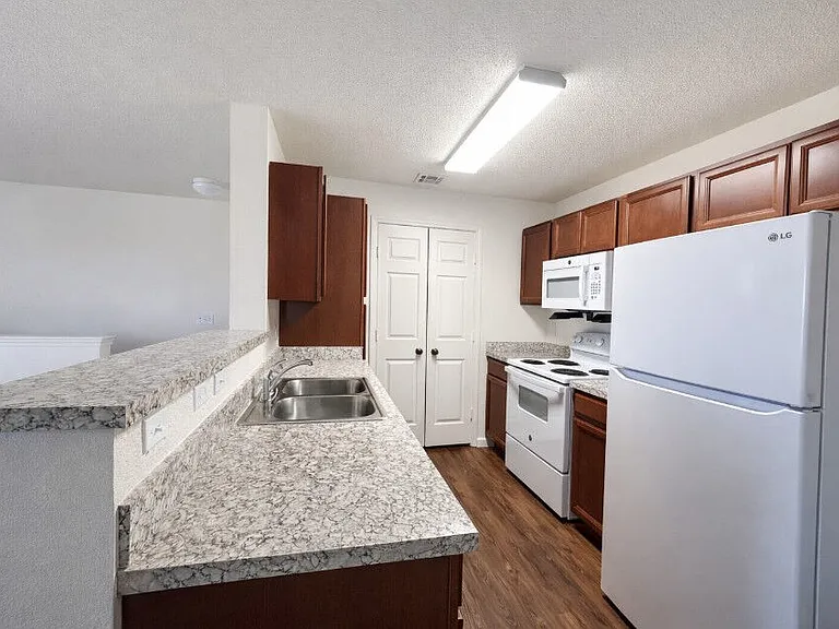 701 Martin Luther King Blvd — Photo 1