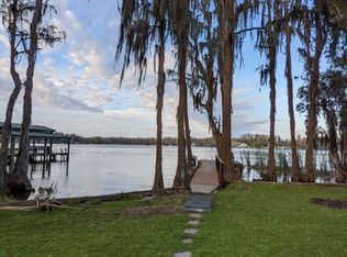 18701 Geraci Rd, Lutz, FL 33548