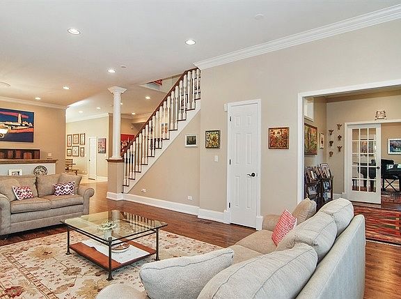 3rd image of 39 Woodside Dr