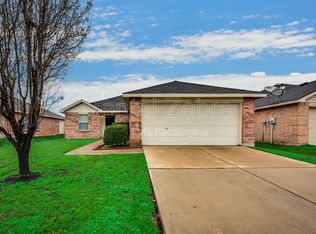 1345 Castle Ridge Rd, Fort Worth, TX 76140