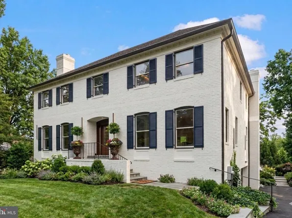 6002 Onondaga Rd, Bethesda, MD 20816