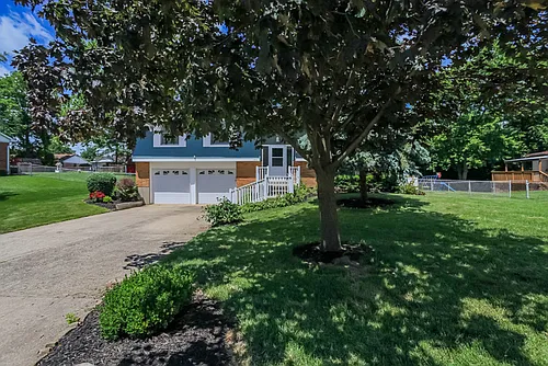 686 Cloverdale Ave Photo 1