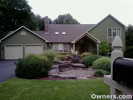 3 Bedroom Contempory Colonial