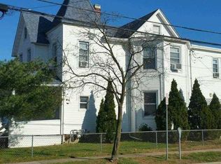 39 S Corona Ave, Valley Stream, NY 11580
