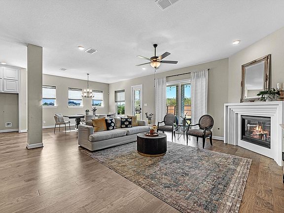 2nd image of 3103 Honeysuckle Way