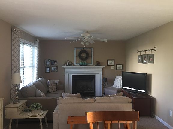 3rd image of 1906 Cumberland Dr