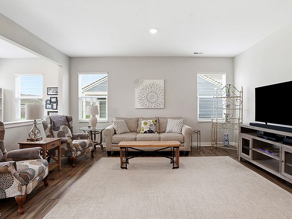 5th image of 713 Ehrlich Ln