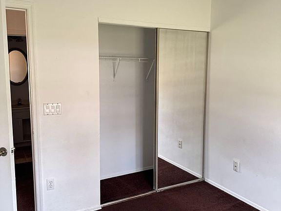 5th image of 521 Londonderry Cir SE