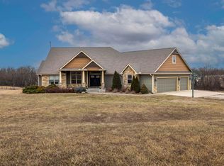 22905 Necole Rd, Holton, KS 66436