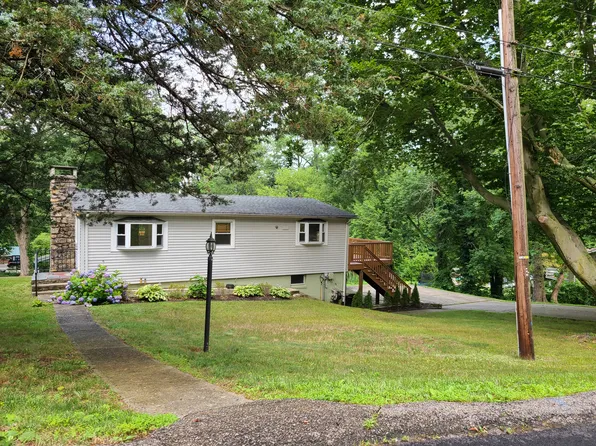 55 S Hill Rd, Cortlandt Manor, NY 10567