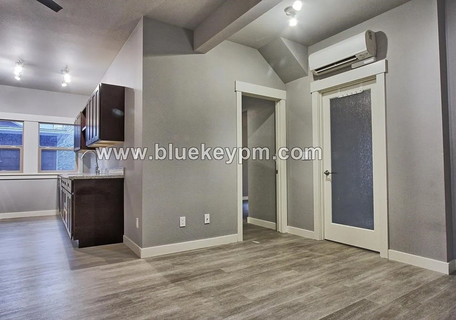 ORYA2422 — Photo 2