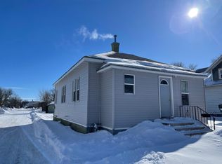 906 7th Ave, Worthington, MN 56187