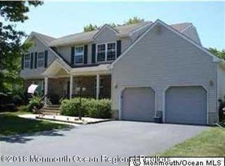 19 Julies Way, Howell, NJ 07731