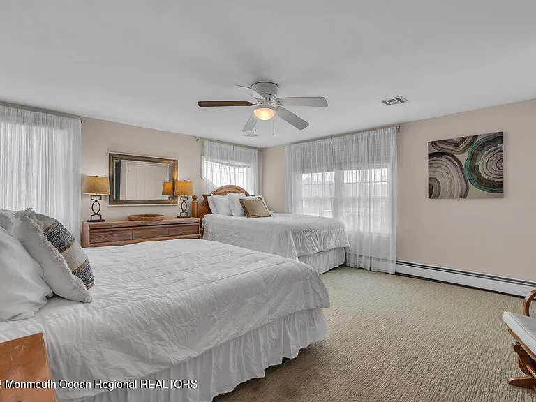 10 York Ave #24 — Photo 11