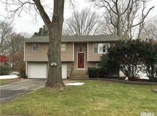 760 10th St, Islip Terrace, NY 11752