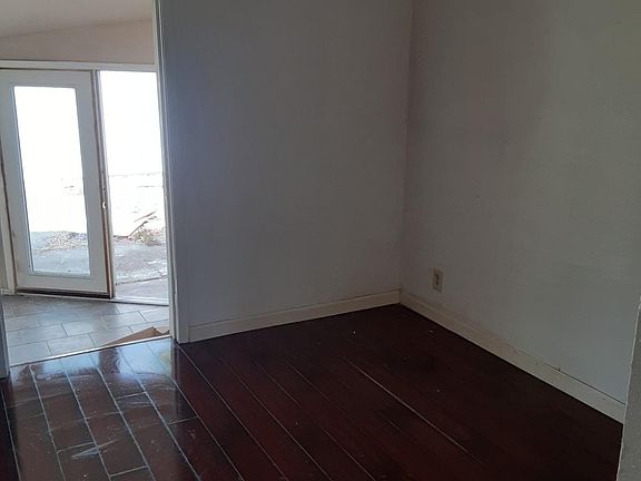 5th image of 1125 Vernon Dr