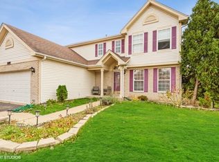 2109 Aberdeen Dr, Carpentersville, IL 60110