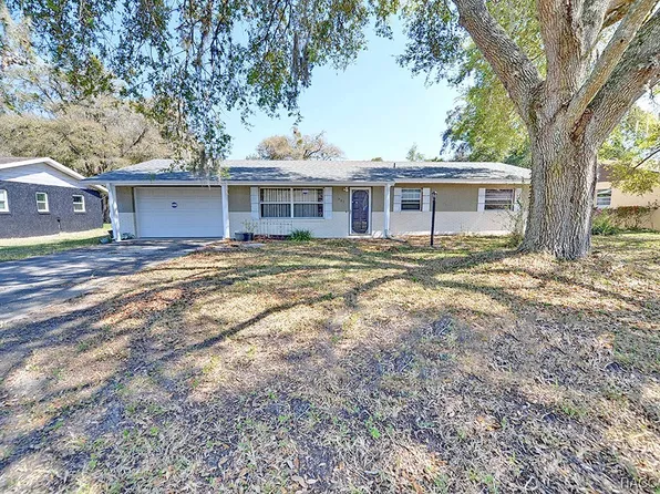 405 Century Ave, Fruitland Park, FL 34731