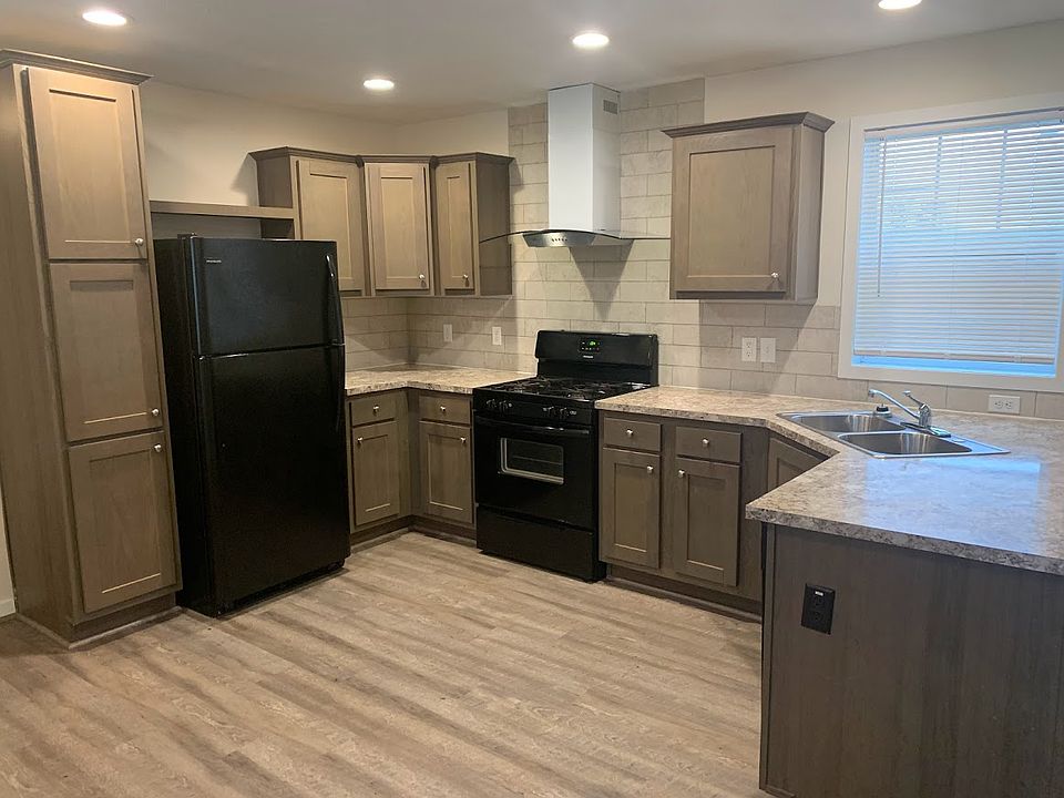 1st image of 47 Bluebird Hill Dr #162