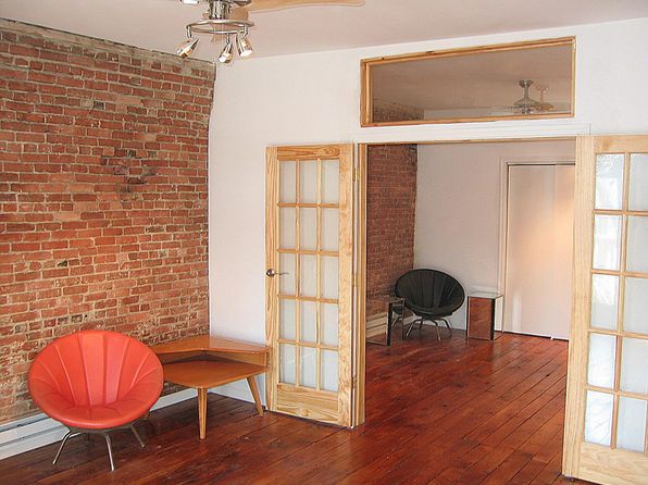 194 Front St APT 2R