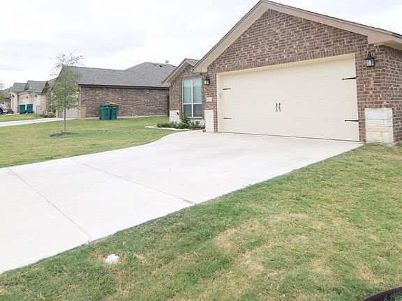 2nd image of 3310 Victoria Meadow Dr