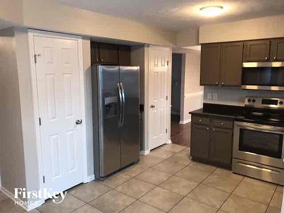 5th image of 8414 Scotts Mill Dr