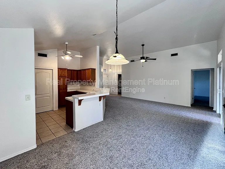 2669 Alamos Ave — Photo 8
