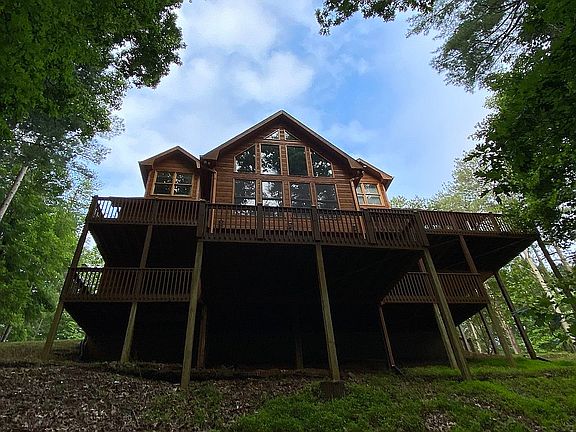 2nd image of 126 Misty Oaks Ct