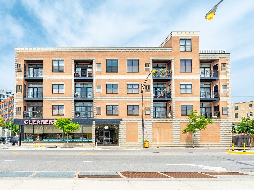 1st image of 651 N Milwaukee Ave #P-16