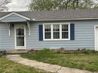 304 Floyd Rd, Orrick, MO 64077