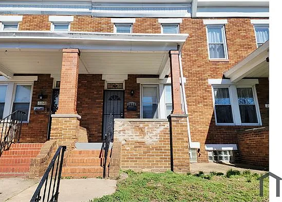 2826 Mayfield Ave