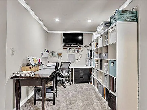 Bayliss Dr — Photo 11