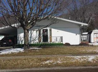 1523 Charlotte St, Ironton, OH 45638
